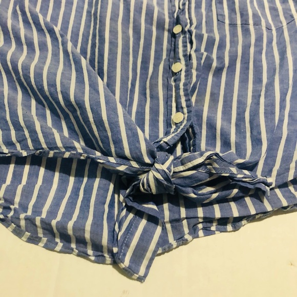 J.Crew Buttom Down Striped Shirt Size M 
Excellent Condition - Picture 3 of 3